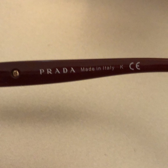 Prada sunglasses ☀️🕶 - Picture 5 of 7